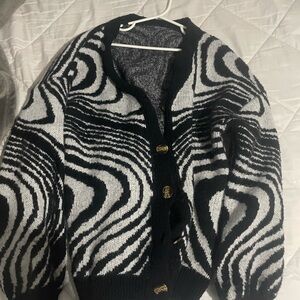 Chic Black and White Zebra Print Cardigan